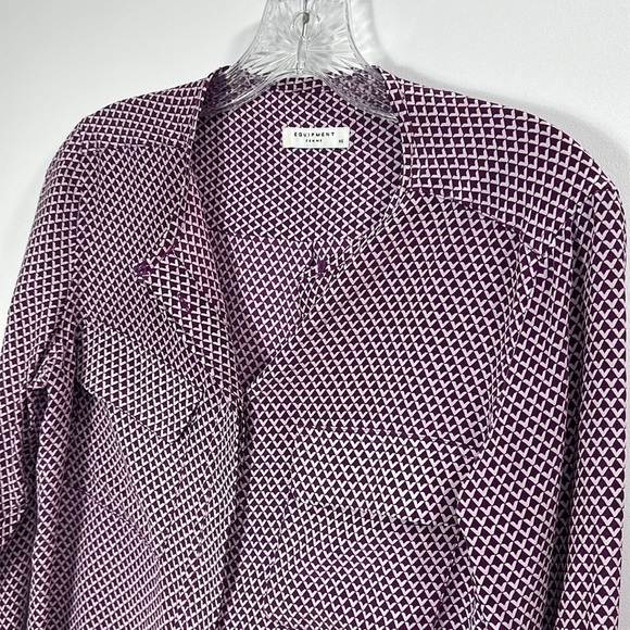 Equipment Femme Lynn geo print purple button down 100% silk top size xs. - Picture 2 of 12